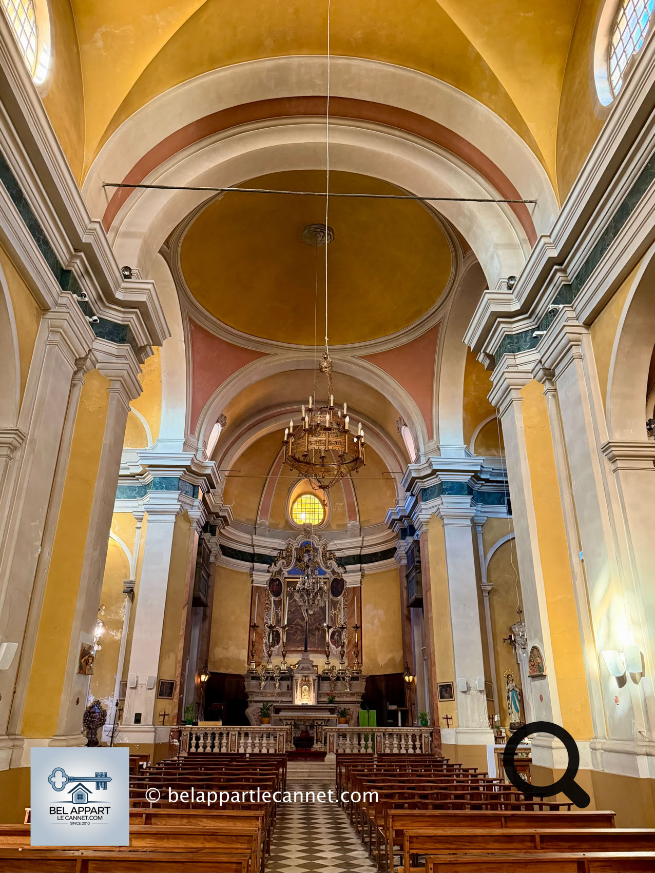 Au cœur du vieux village, ne manquez pas de découvrir l'église Saint-Michel, construite au XVIIIe siècle et achevée en 1757. Son architecture baroque d'inspiration italienne témoigne des liens historiques entre le comté de Nice et la maison de Savoie.