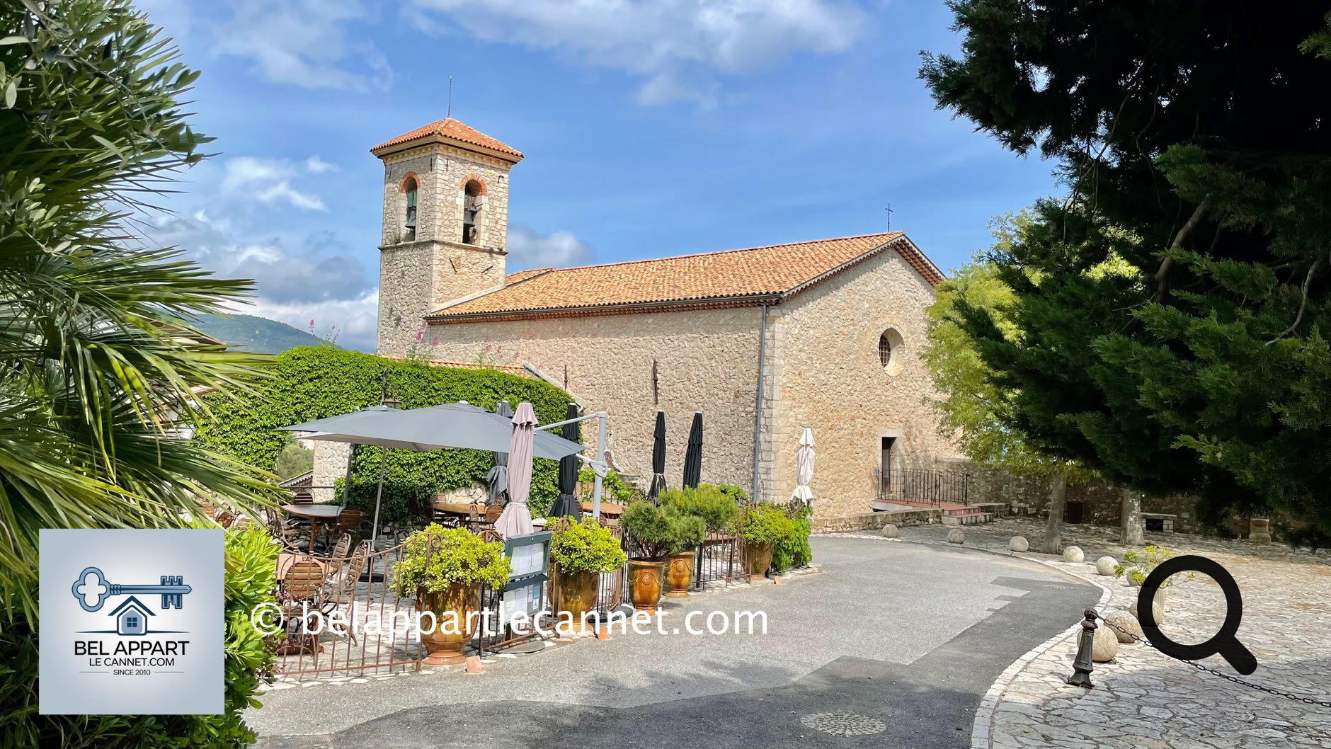 Perched at 550 meters above sea level, Cabris is a charming Provençal village located in the Alpes-Maritimes, near Grasse—the world’s perfume capital. Surrounded by wooded hills and offering breathtaking panoramic views all the way to the sea, Cabris immediately captivates with its authenticity and peaceful atmosphere.