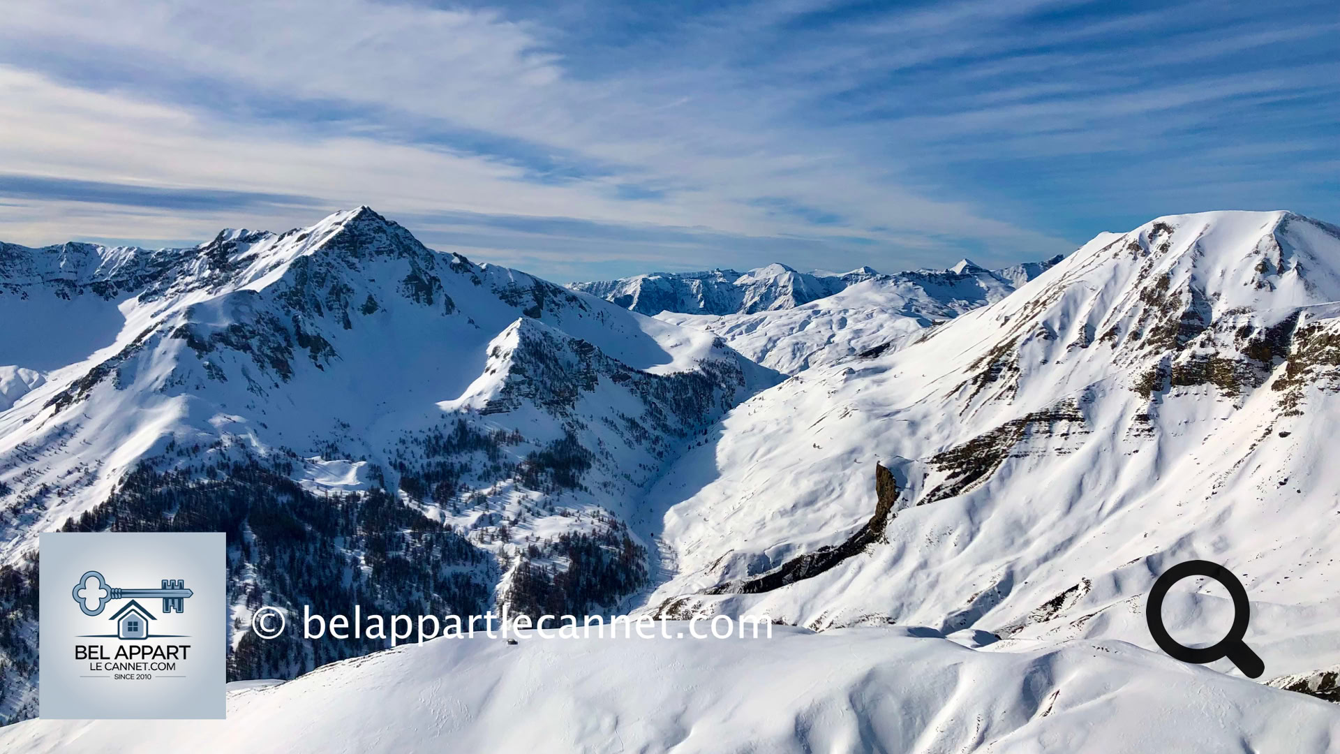 Parcourir ces cols du Mercantour, c’est bien plus qu’un simple trajet… c’est un véritable voyage à travers la montagne. D’un col à l’autre, les paysages se transforment, passant des alpages verdoyants aux reliefs minéraux, des forêts aux sommets arides battus par les vents.