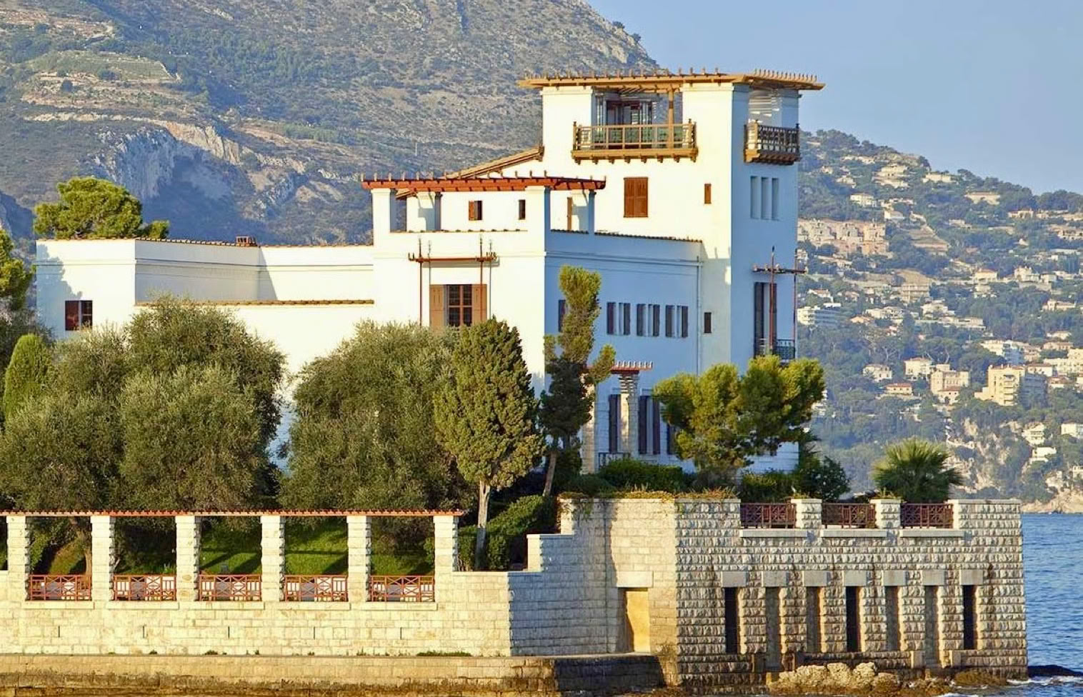 5 Reasons to Explore this Stunning Villa