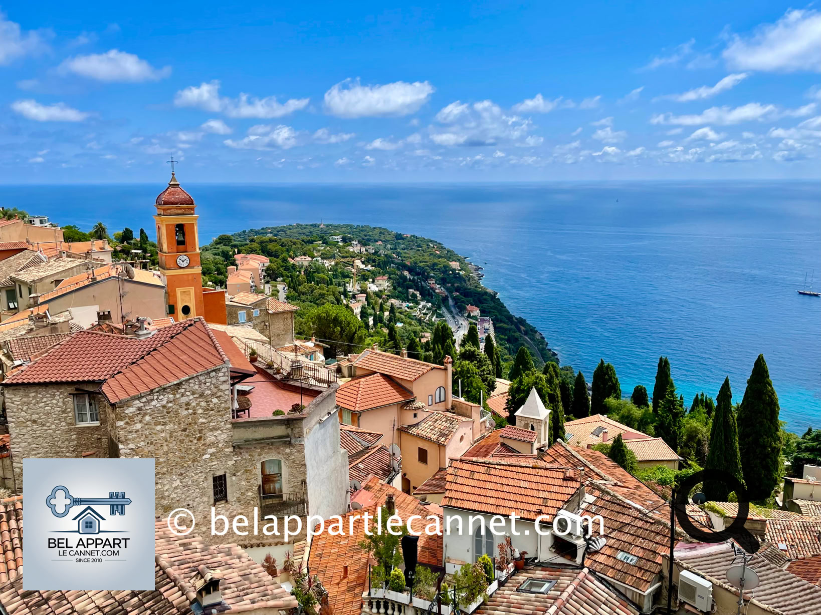 Roquebrune-Cap-Martin is a gem of the French Riviera, set between the sea and the mountains. This hilltop village overlooks the Mediterranean and offers breathtaking panoramic views. Its medieval heart, still perfectly preserved, is a maze of cobbled alleyways and stone arches.