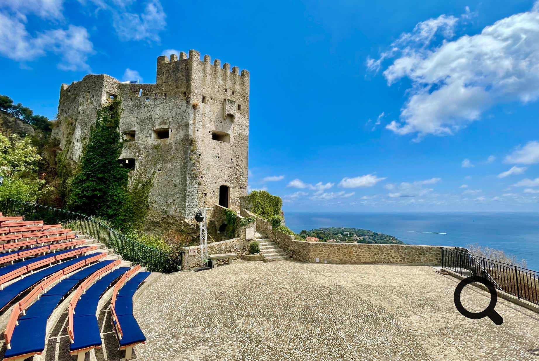 Its most iconic monument is the Castle of Roquebrune, one of the oldest feudal castles in France.
