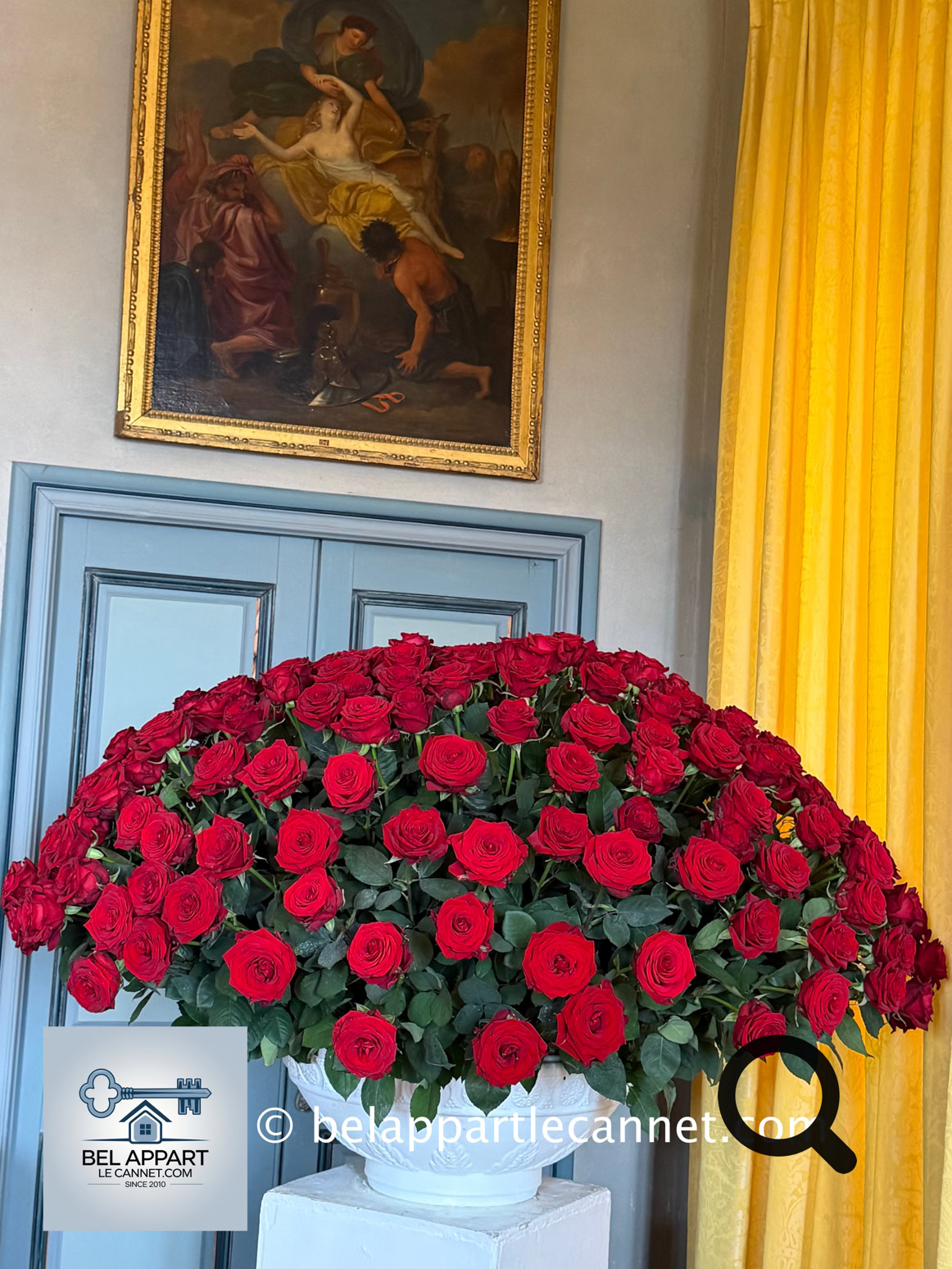 Durant ExpoRose, la villa devient l’un des lieux les plus impressionnants de la  manifestation. Les salons et escaliers sont décorés d'immenses bouquets et de scénographies florales très raffinées, dans un cadre Belle Époque qui se prête parfaitement à l’événement.