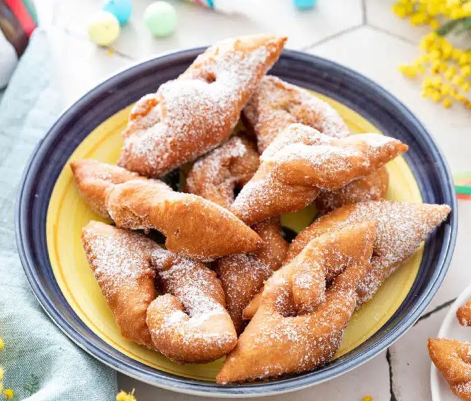 Les ganses sont de délicieux beignets traditionnels du pays niçois, particulièrement associés au Carnaval de  Nice et aux fêtes d'hiver sur la Côte d’Azur. 