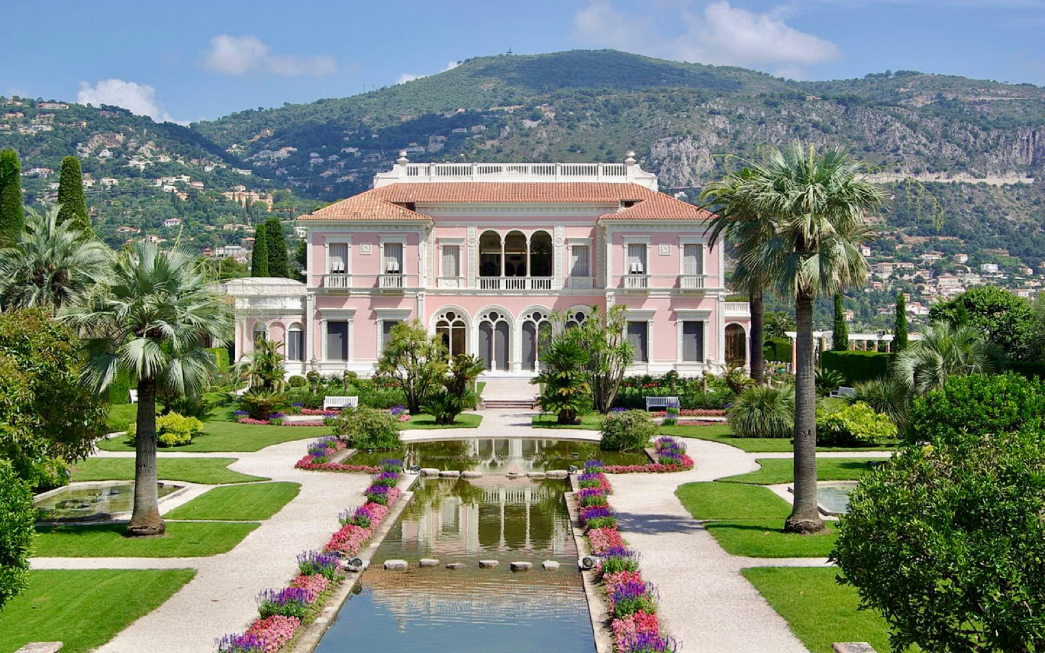 5 Compelling Reasons to Visit this Exceptional Villa