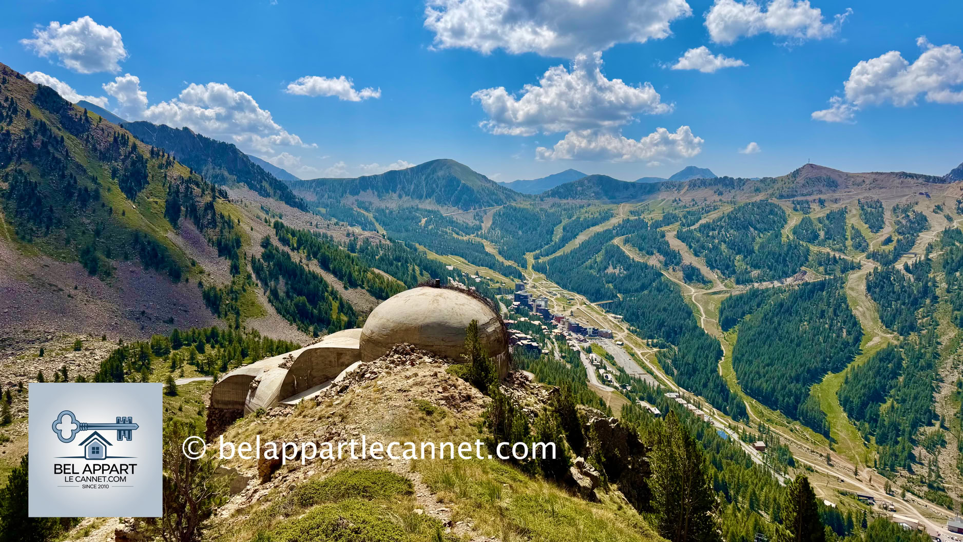 Like almost all mountain passes in the Southern Alps, you can discover military remains and fortifications along the way.
